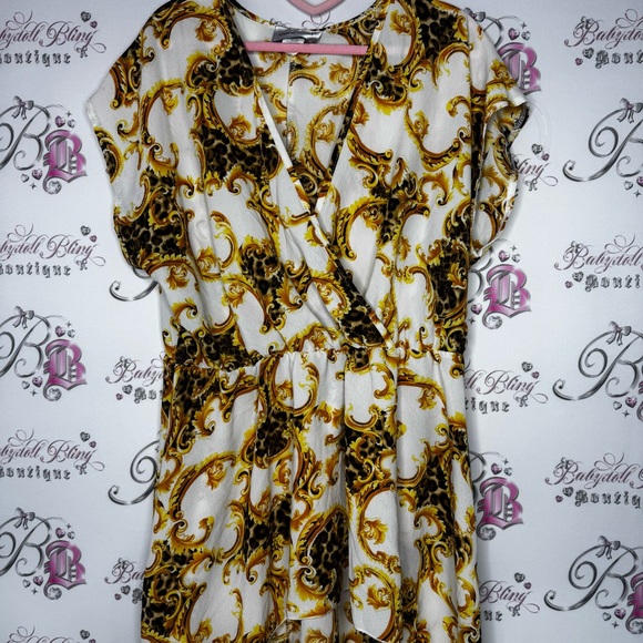 Caren sport shirt high low cheetah print ornate pattern luxe gold animal print - Picture 3 of 10